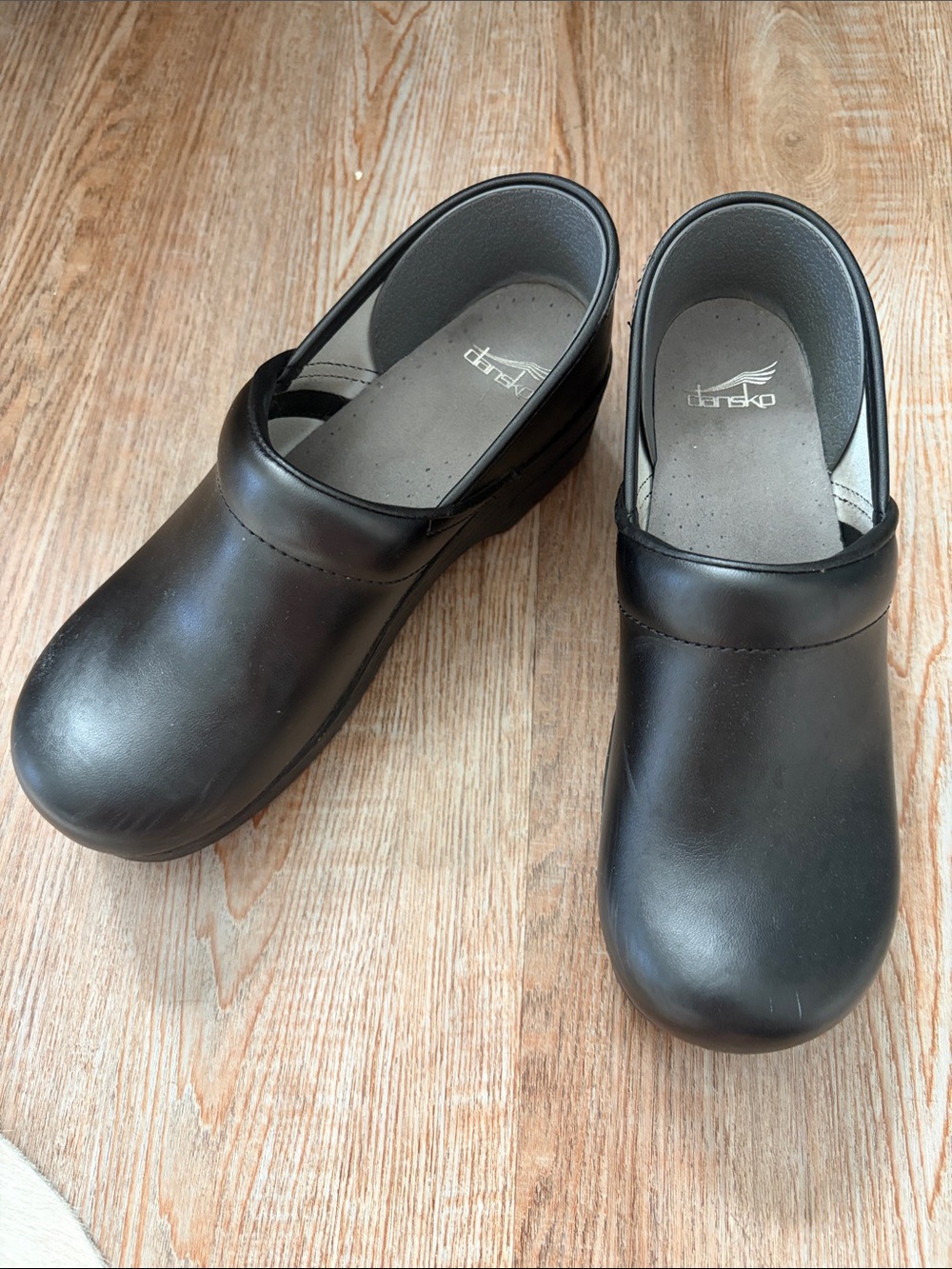 Dansko Black Professional Slip-On Clogs size 40